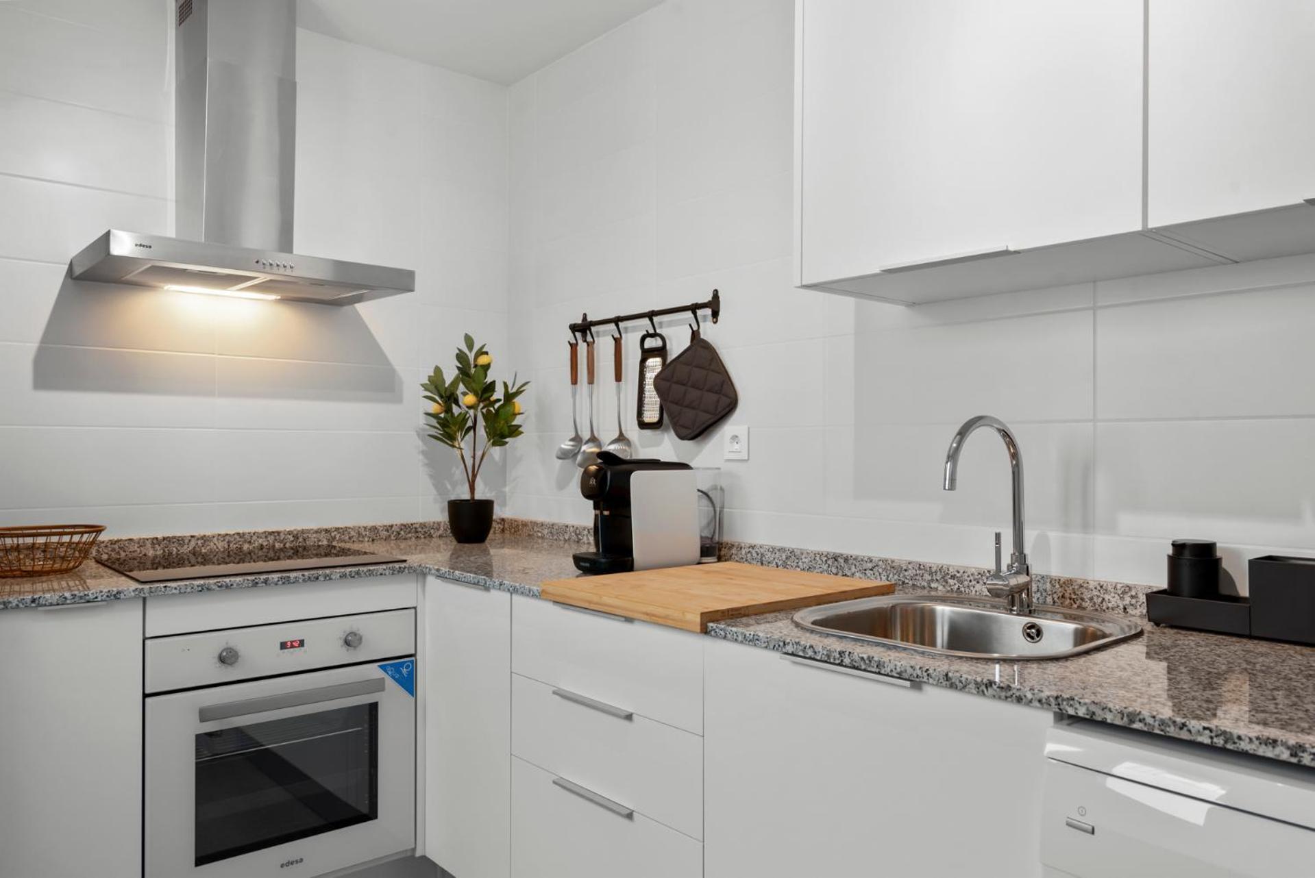 Beautiful 2-Bedroom Apartment Near Center And Beach Estepona Dış mekan fotoğraf